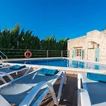 Villa Can Pau, Pool And Garden Close To The Beach